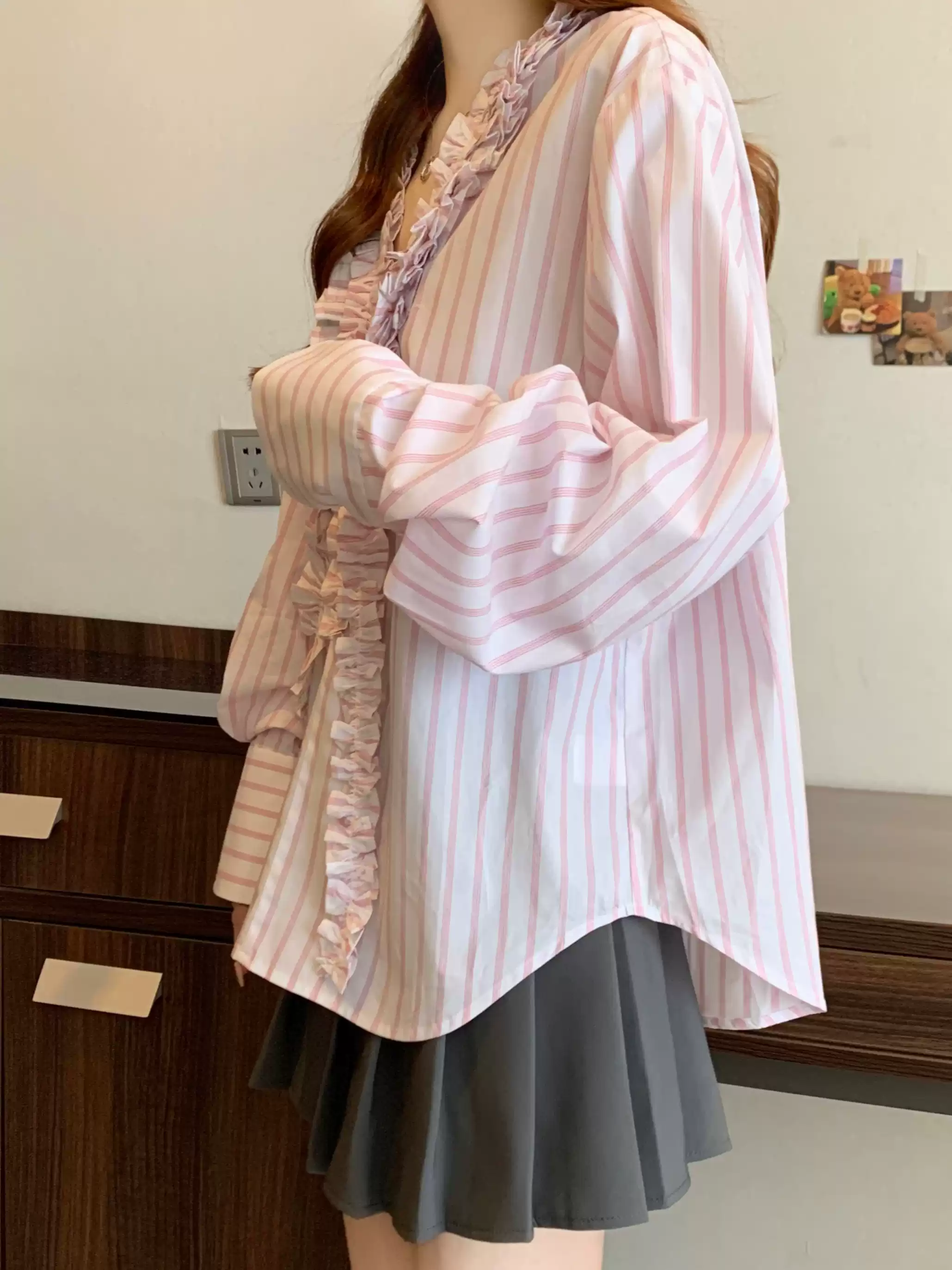 V neck long sleeve shirt women