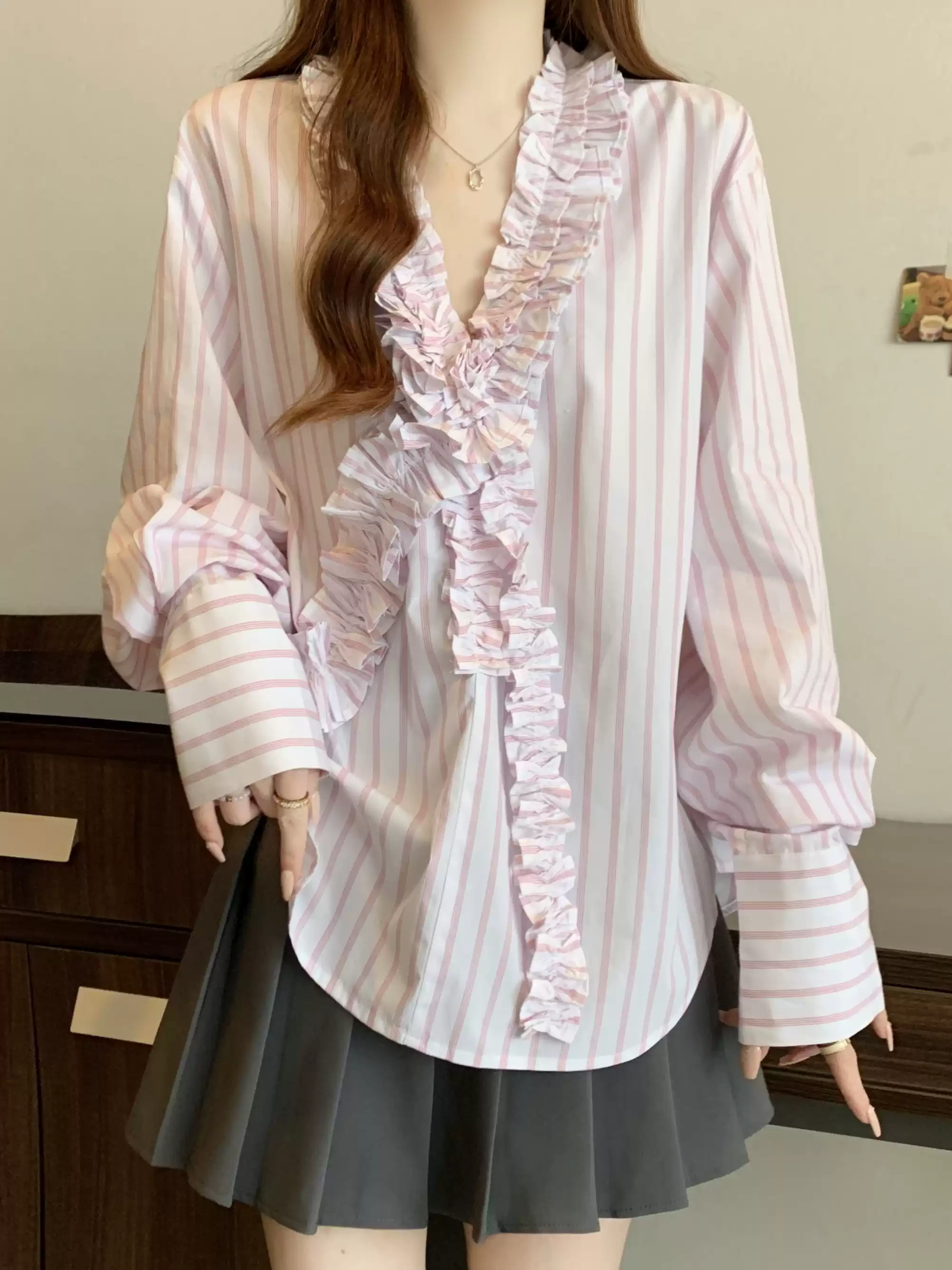 V neck long sleeve shirt women