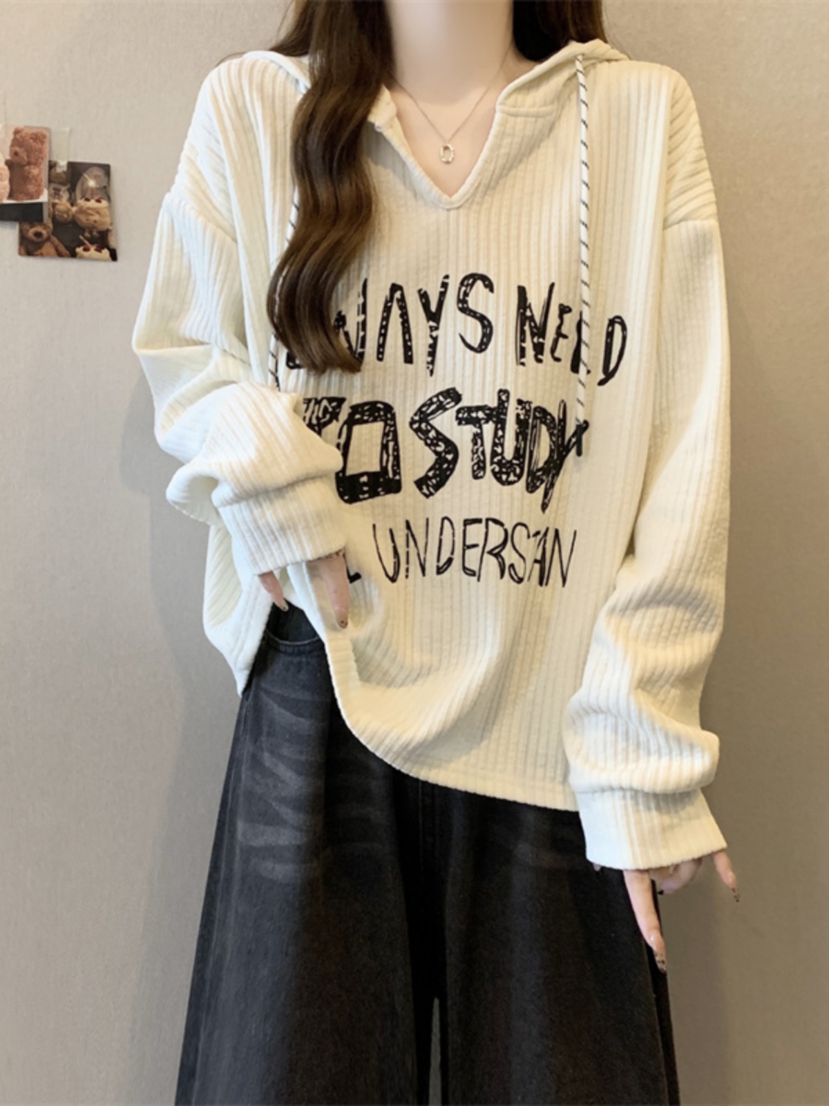 Hooded Straight Shoulder Sweatshirt
