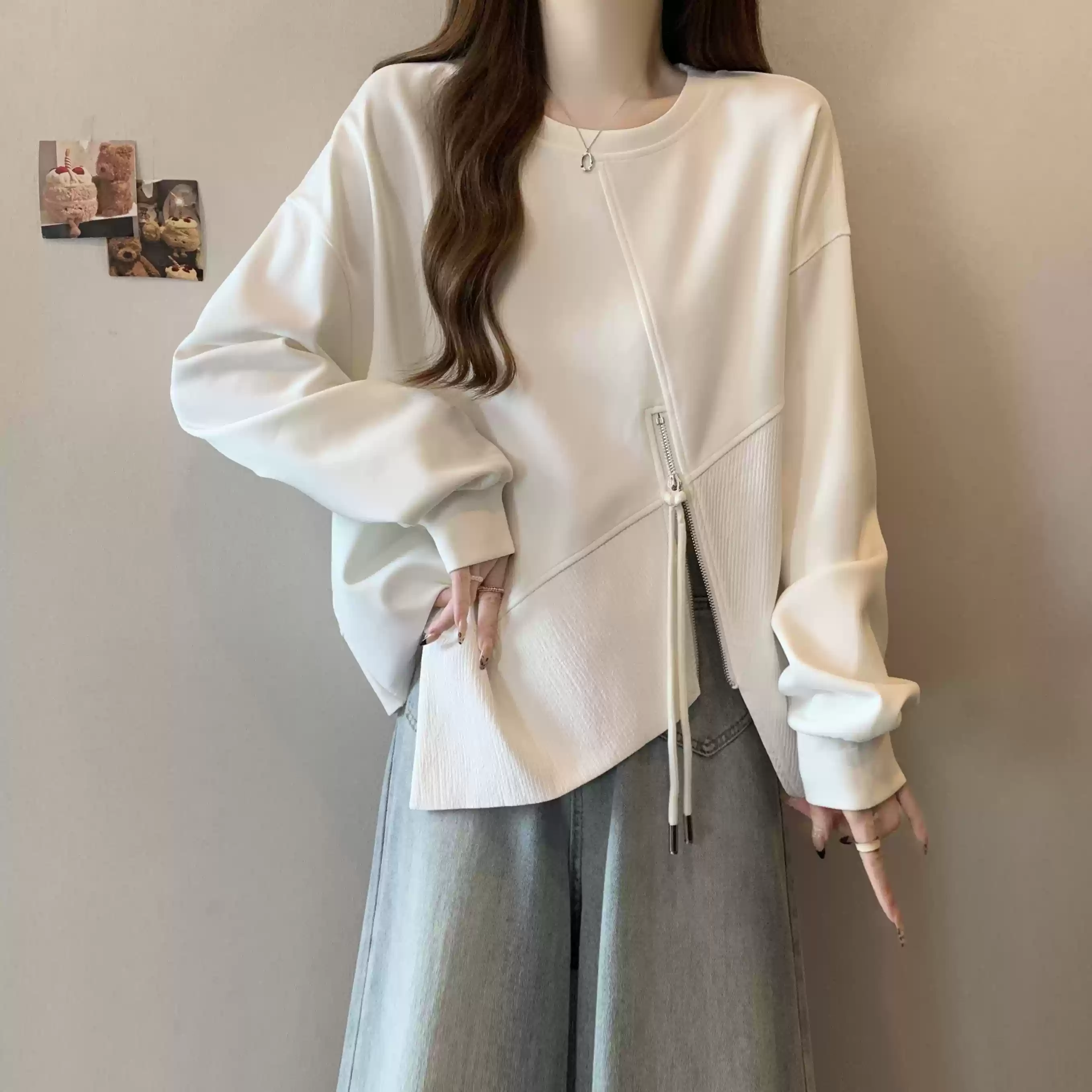 Irregular sweatshirt