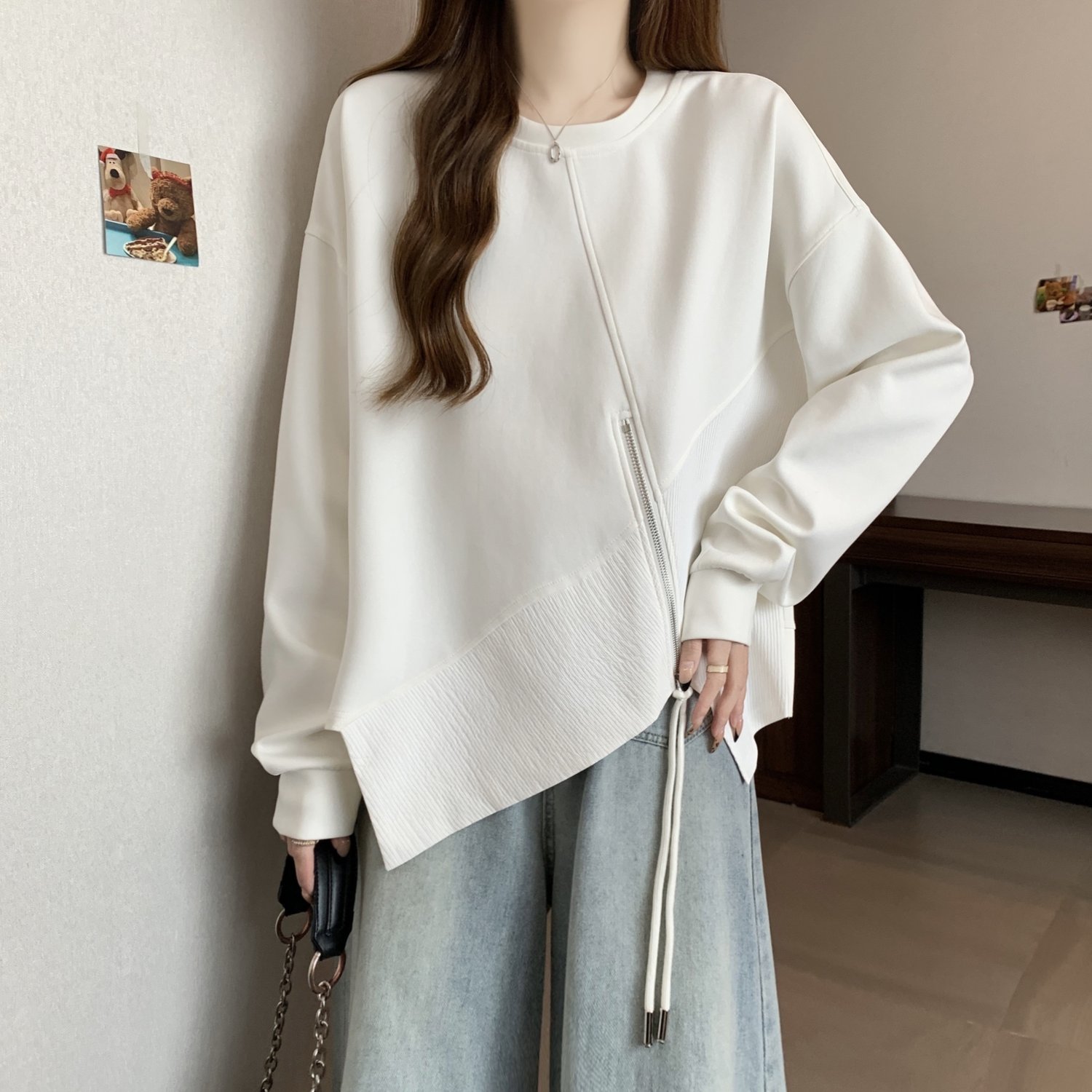 Irregular sweatshirt