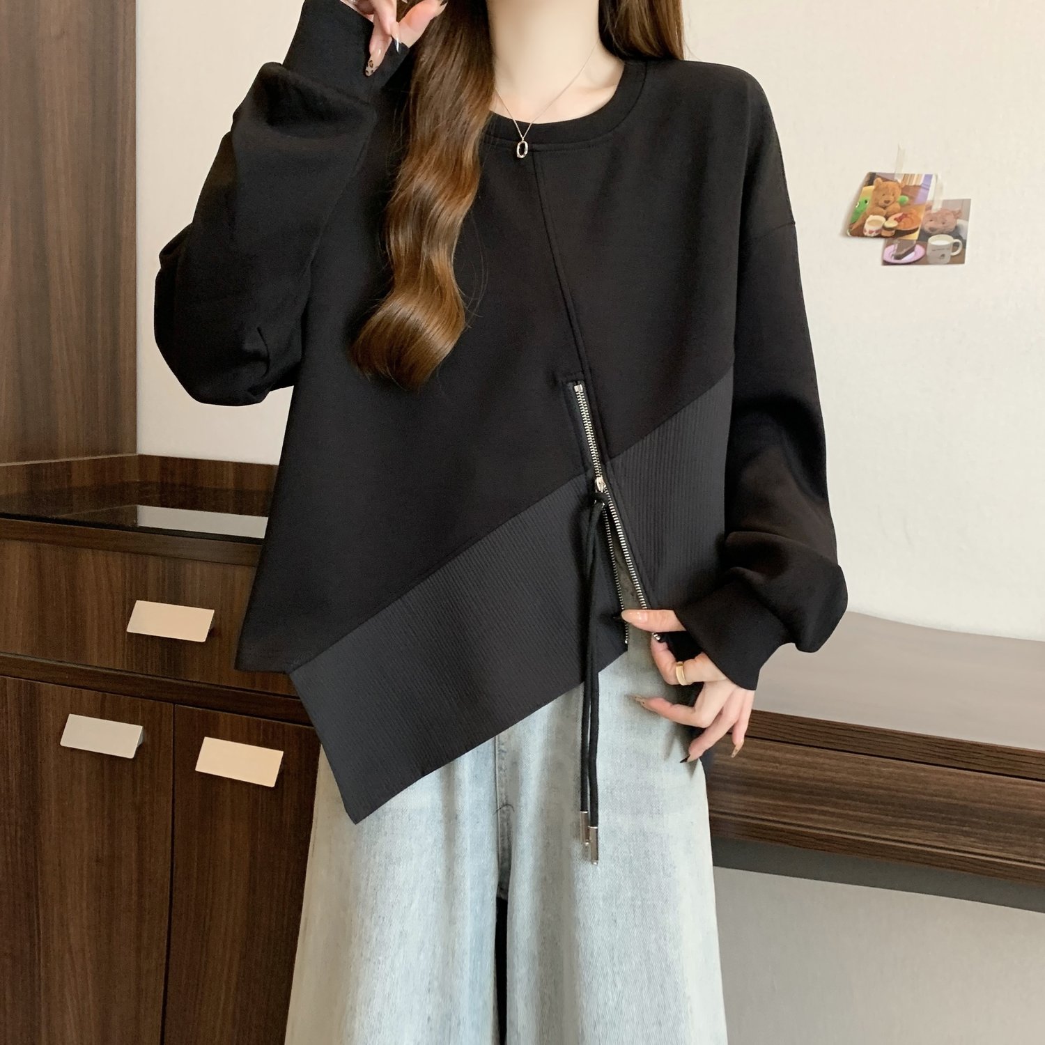 Irregular sweatshirt