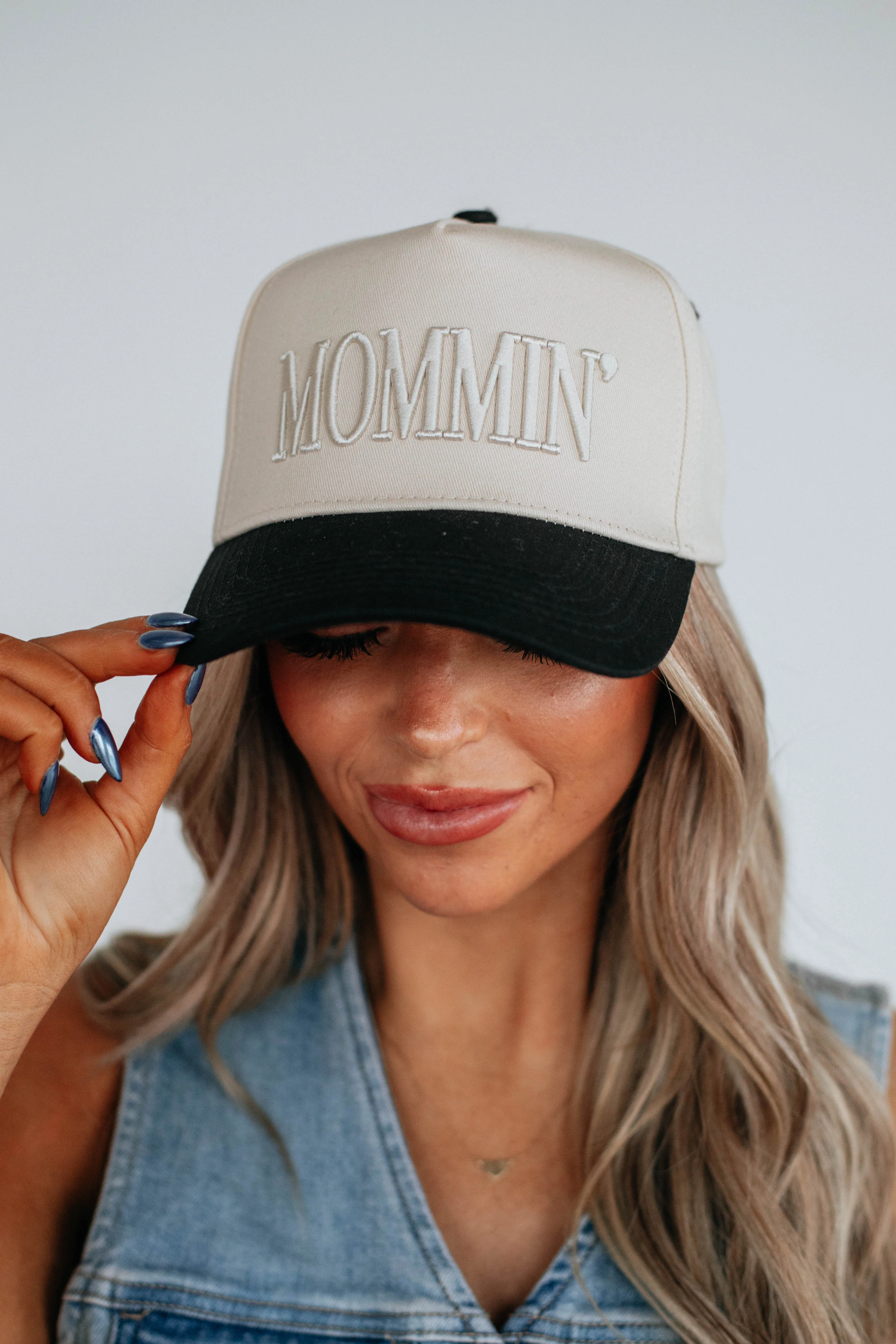 Mommin' Trucker Hat